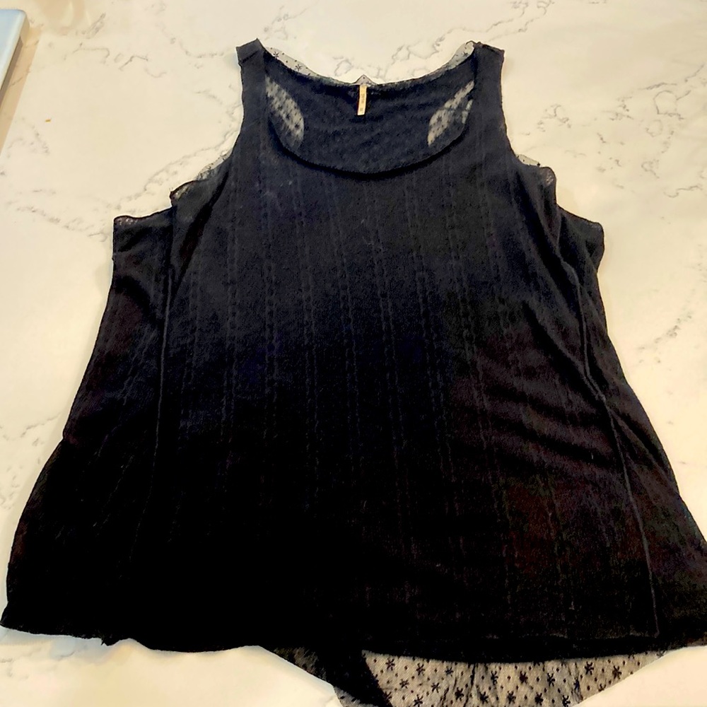 Women’s tank top size small